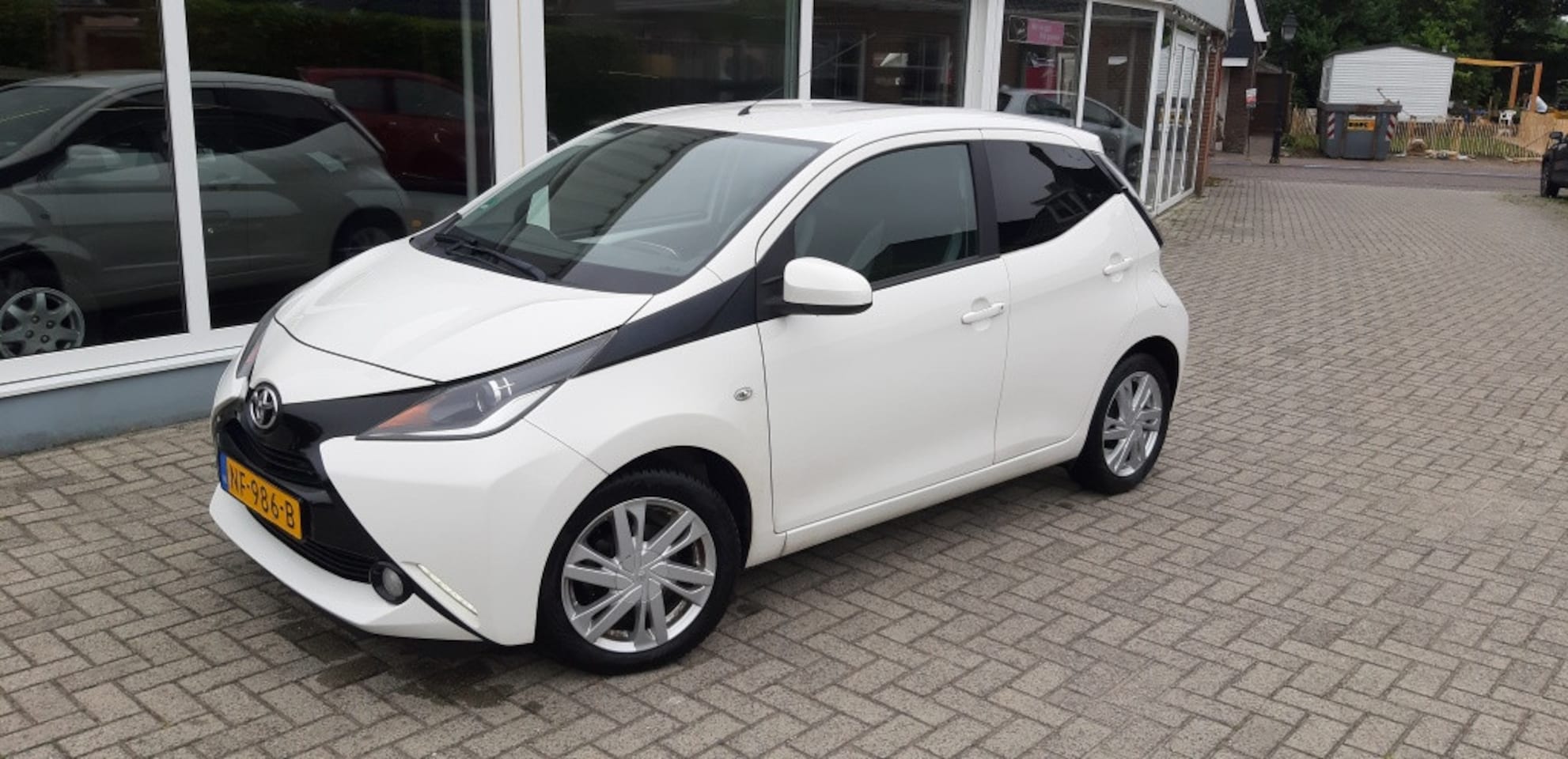 Toyota Aygo - 1.0 VVT-i x-sport 5 drs. Airco/Camera - AutoWereld.nl