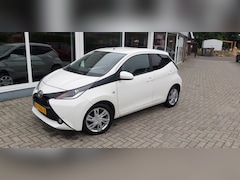 Toyota Aygo - 1.0 VVT-i x-sport 5 drs. Airco/Camera