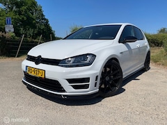 Volkswagen Golf - 2.0 TSI R 4Motion