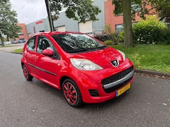 Peugeot 107 - 1.0-12V XS 5 drs (sprijstuk lekt)