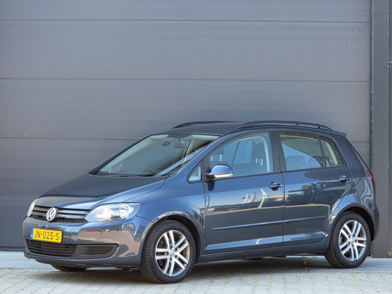 Volkswagen Golf Plus - 1.4 TSI Highline automaat luxe uitv. apk'27 - AutoWereld.nl