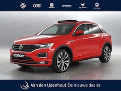 Volkswagen T-Roc - 1.5 TSI 150pk Sport Business R-line DSG / Panoramadak / Camera / Adaptive Cruise / BEATS