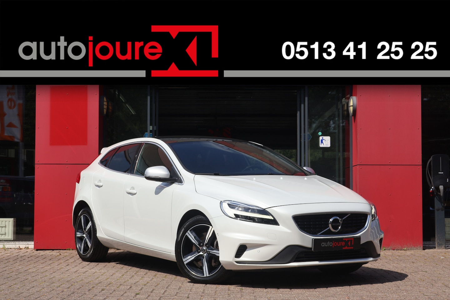Volvo V40 - 1.5 T3 150pk Automaat Polar+ Sport | R-Design | Panoramadak | Harman/Kardon | Camera | - AutoWereld.nl