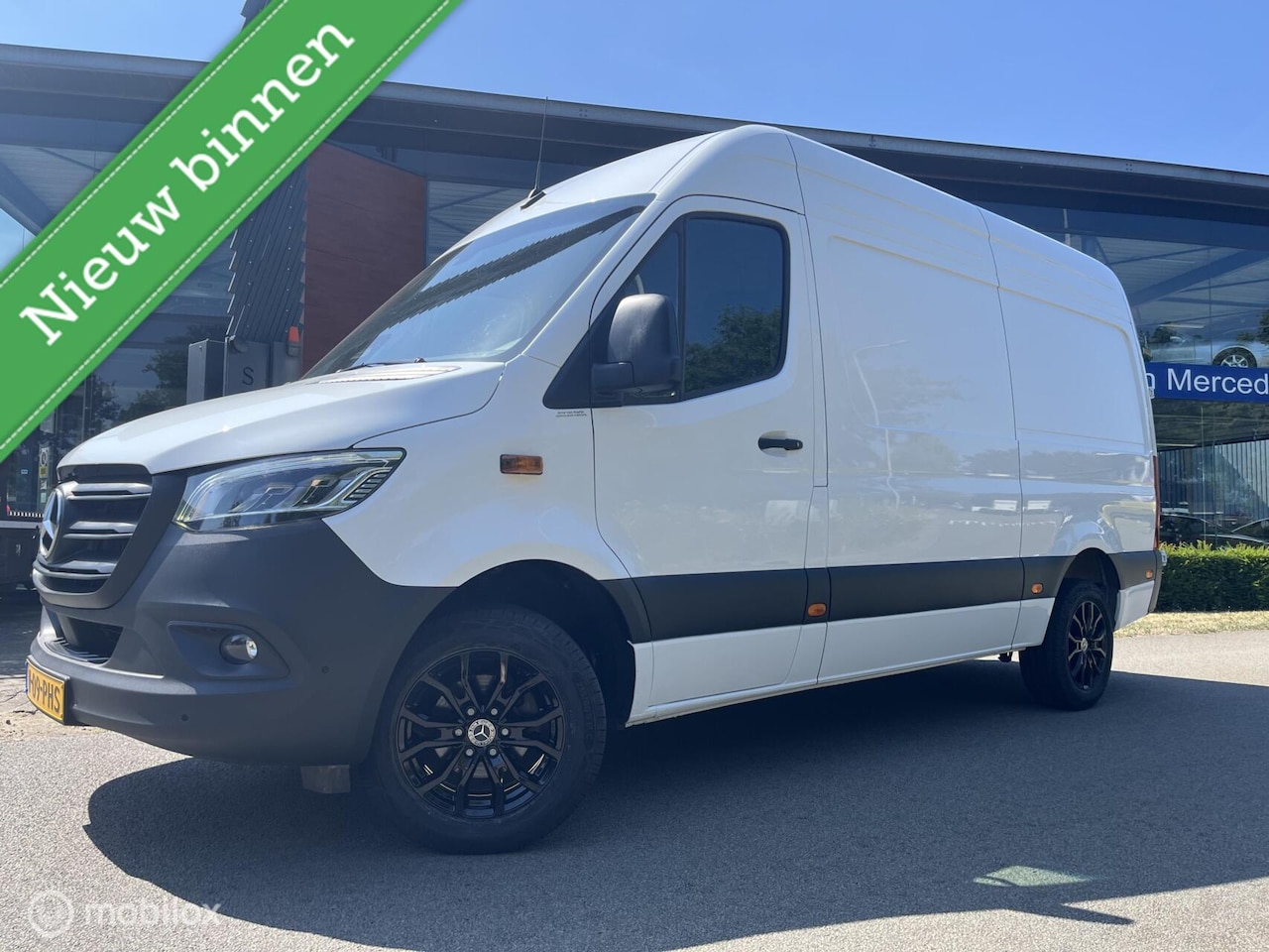 Mercedes-Benz Sprinter - bestel 317 1.9 CDI L2H2 RWD Facelift, Led, Camera, Mbux, Opstap, LM wielen - AutoWereld.nl
