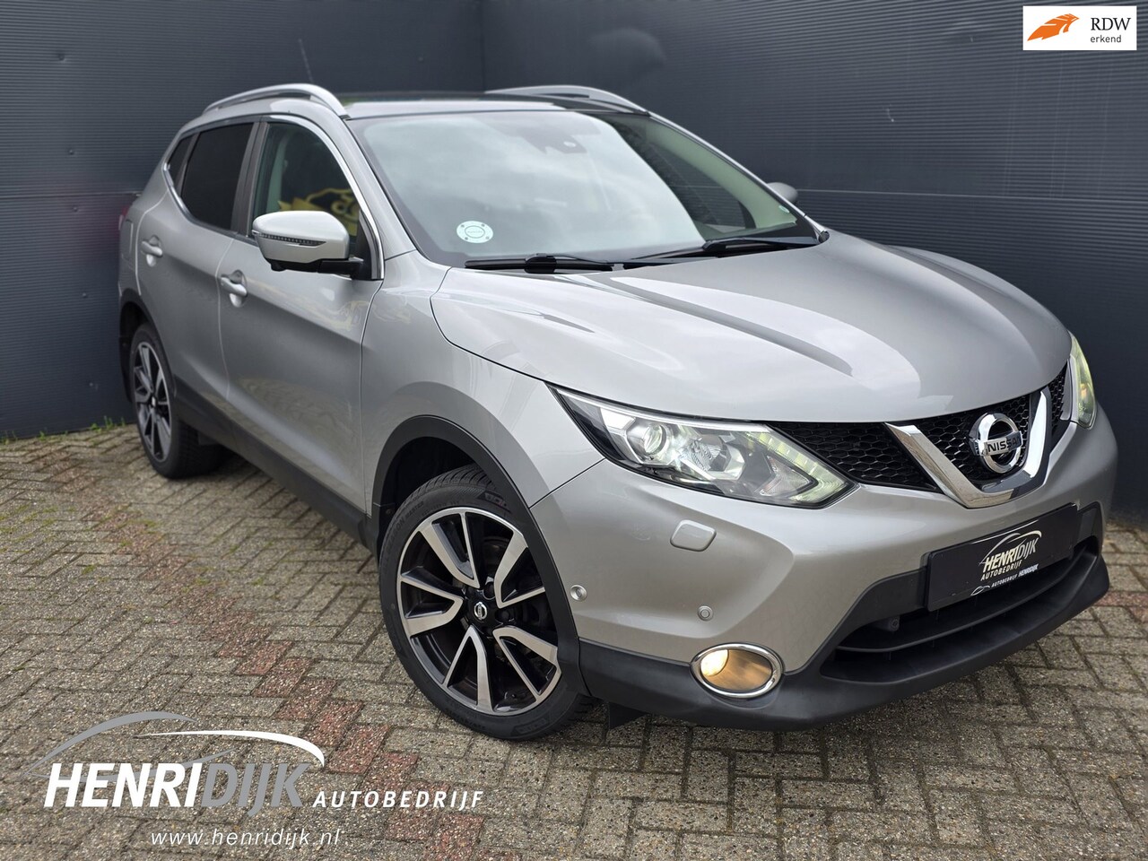 Nissan Qashqai - 1.2 Tekna 360 Camera / Panodak / Clima / Stoelverwaming / Leder - AutoWereld.nl