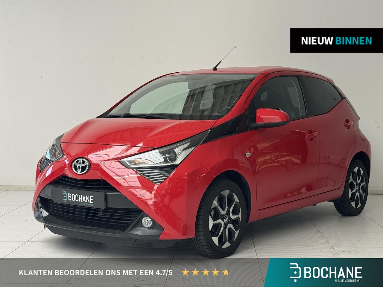 Toyota Aygo - 1.0 VVT-i x-joy | Navigatie | Camera | Climate Control | Lichtmetalen Velgen 15” | - AutoWereld.nl