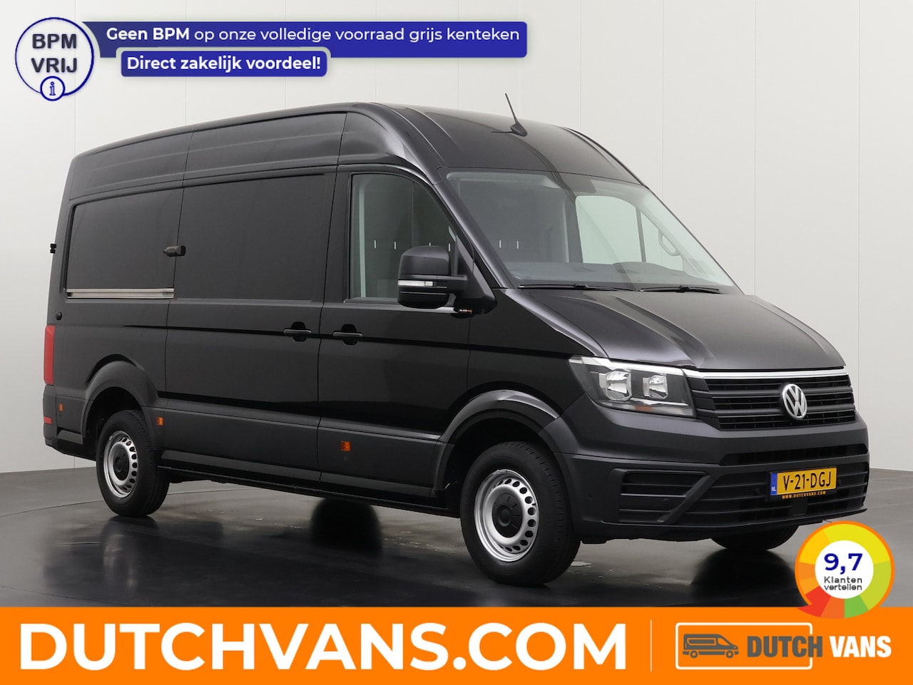 Volkswagen Crafter - 2.0TDI 140PK L3H3 Comfortline | Multimedia | Camera | 3-Zits | Trekhaak | Gate Locks - AutoWereld.nl