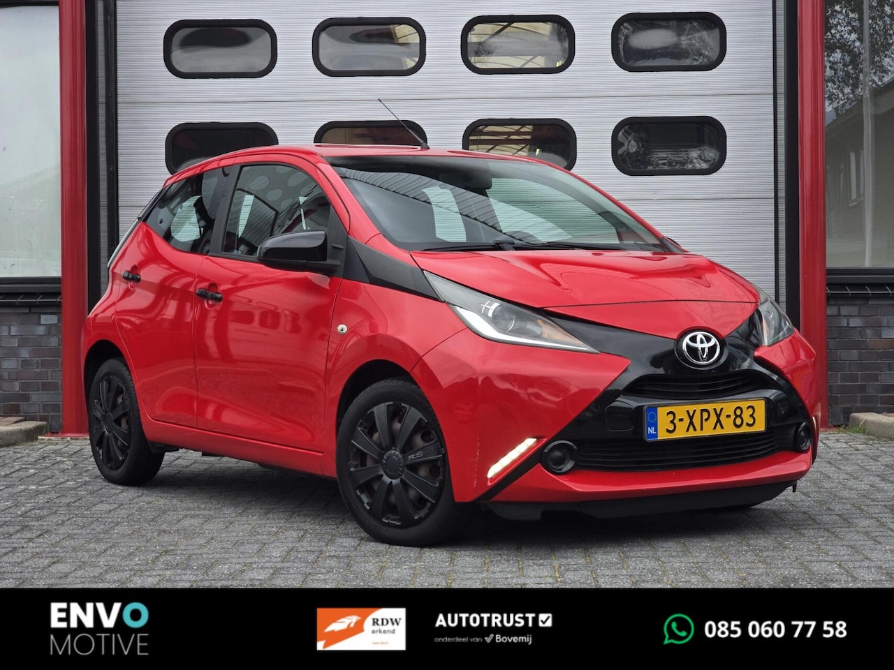 Toyota Aygo - 1.0 VVT-i x-play Bluetooth/Centr. Vergr./Stuurb. - AutoWereld.nl
