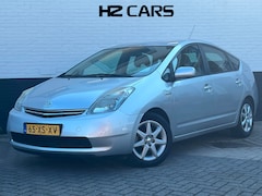 Toyota Prius - 1.5 VVT-i Comfort | Trekhaak | PDC | Cruise | Clima