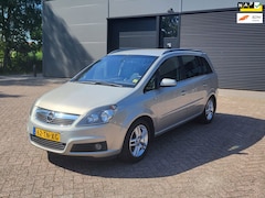 Opel Zafira - 2.2 Cosmo, Automaat, Carplay, Cruis, 7P, Trekh