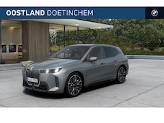 BMW iX - xDrive45 M Sport / Trekhaak / Panoramadak Sky Lounge / Comfort Access / Soft-Close / Bower