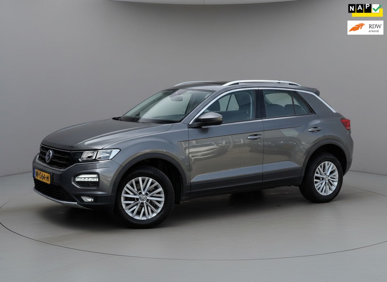 Volkswagen T-Roc - 1.5 TSI Style*ACC*Dealer-onderhouden* - AutoWereld.nl