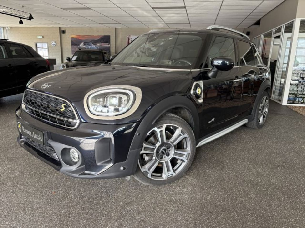 MINI Countryman - Mini S E ALL4 Yours Adaptive cruise Leder Panoramadak, Harman Kardon Head up Memory seat - AutoWereld.nl