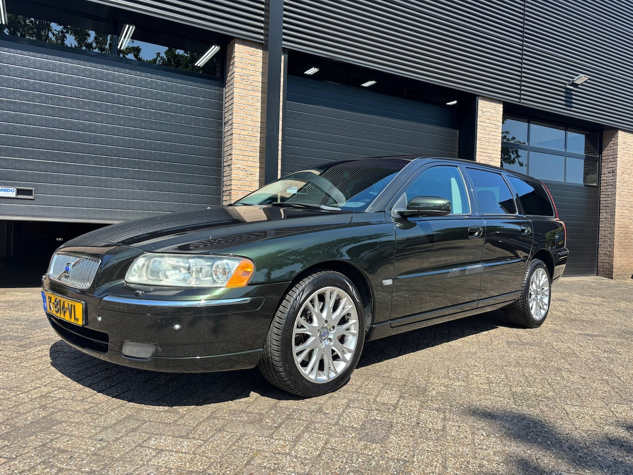 Volvo V70 - 2.5T AWD Auromaat LPG - AutoWereld.nl