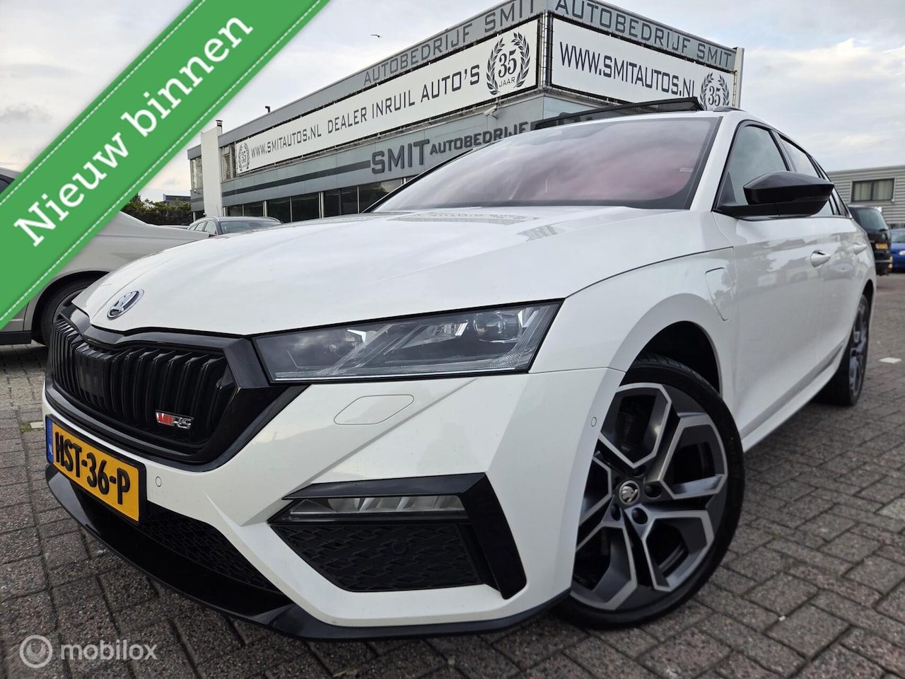 Skoda Octavia Combi - 1.4 TSI RS iV PHEV Business HeadUp/Pano - AutoWereld.nl