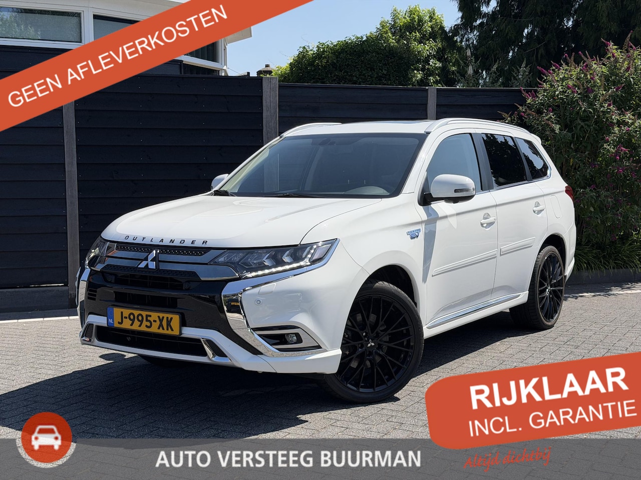 Mitsubishi Outlander - Intense+ 2.4 PHEV 135PK Automaat Navigatie, Rondomzichtcamera, Keyless, Stoel & Stuurwielv - AutoWereld.nl