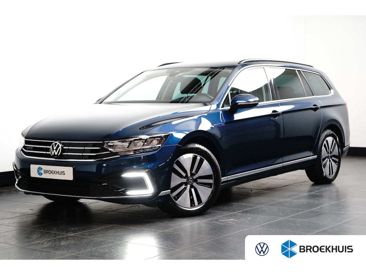 Volkswagen Passat Variant - 1.4 TSI PHEV GTE Business | Achteruitrijcamera | Trekhaak elektrisch uitklapbaar | Voorsto - AutoWereld.nl