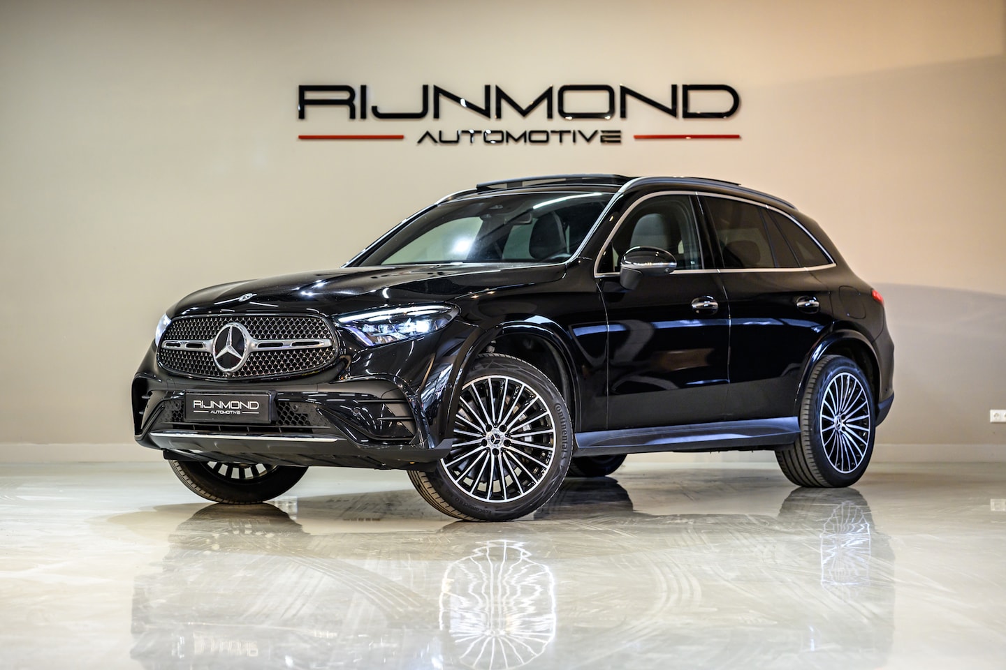 Mercedes-Benz GLC-klasse - 400e 4MATIC AMG |Offroad|Pano|Burmester 3D|Stoelkoeling|Head-up|Luchtvering|360-Camera| - AutoWereld.nl
