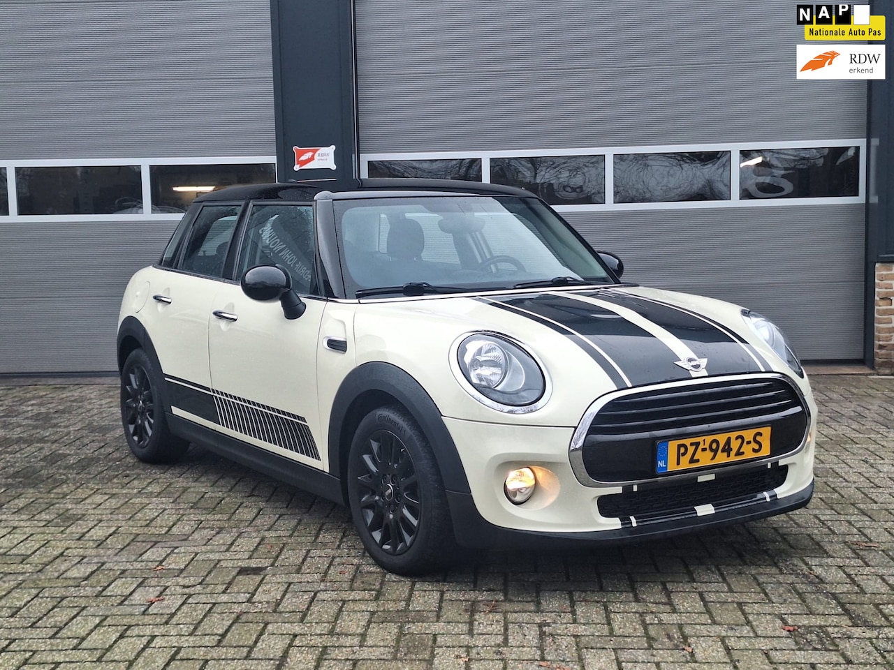 MINI Cooper - Mini 1.5 Business - AutoWereld.nl