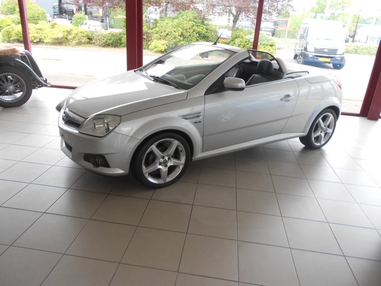 Opel Tigra TwinTop - 1.4-16V Sport 1.4-16V Sport - AutoWereld.nl