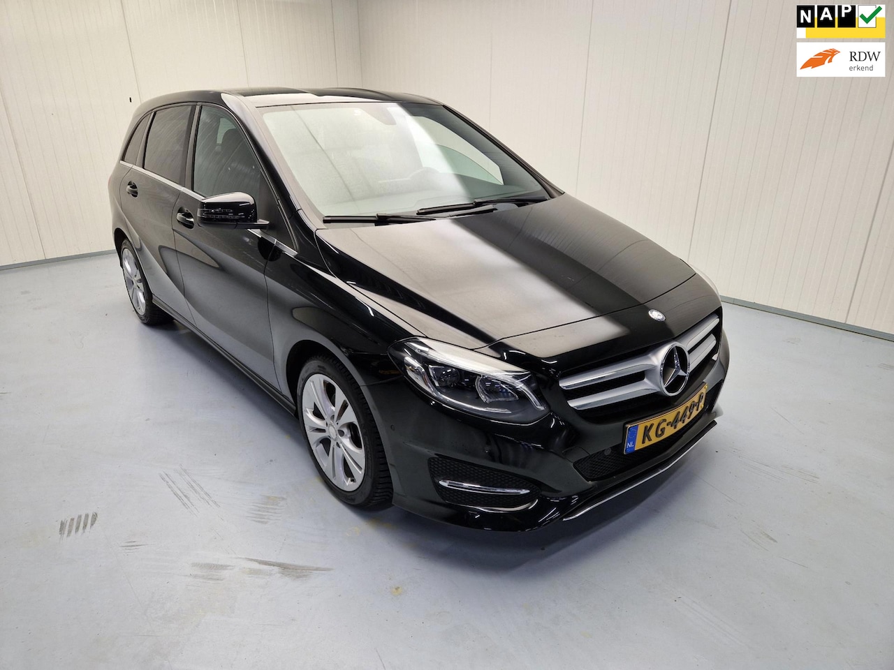 Mercedes-Benz B-klasse - 180 Ambition Automaat Navi Ecc Cruise Control Alu Pdc Trekhaak - AutoWereld.nl