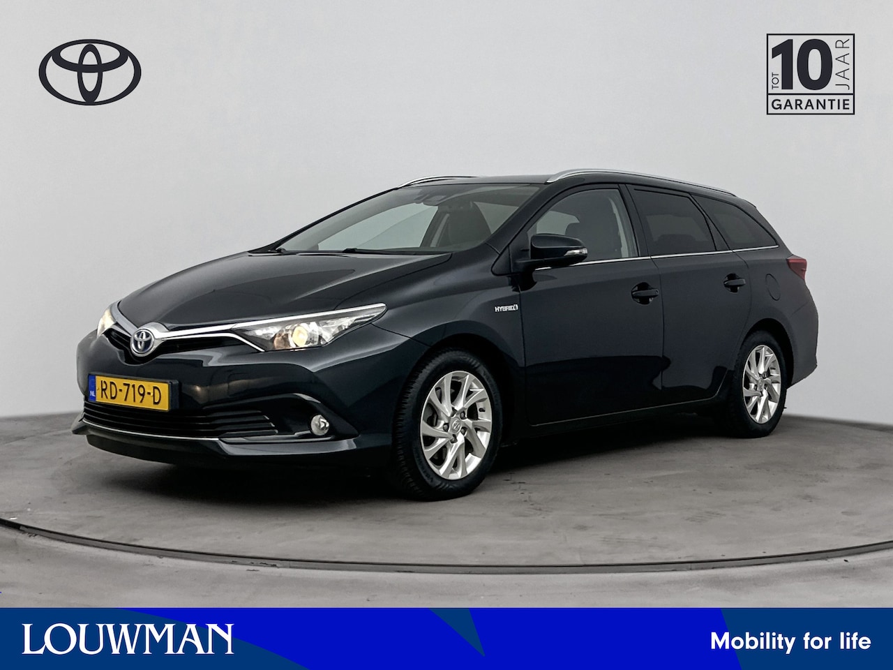 Toyota Auris Touring Sports - 1.8 Hybrid Dynamic Go | Trekhaak | Parkeercamera | - AutoWereld.nl