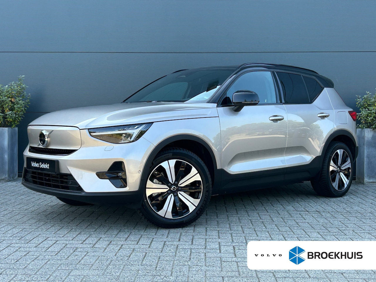 Volvo XC40 - Recharge Ultimate 70 kWh | Pano | Warmtepomp | Harman/Kardon | Memory | Trekhaak | 360 cam - AutoWereld.nl