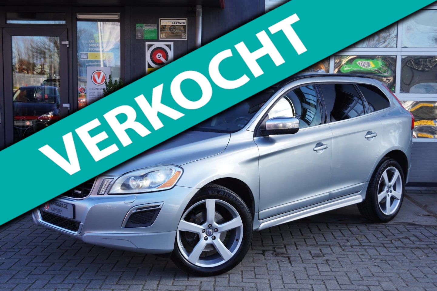 Volvo XC60 - 2.0T R-Design 203 PK NAP/Leder/Navi/Clima/Cruise - AutoWereld.nl