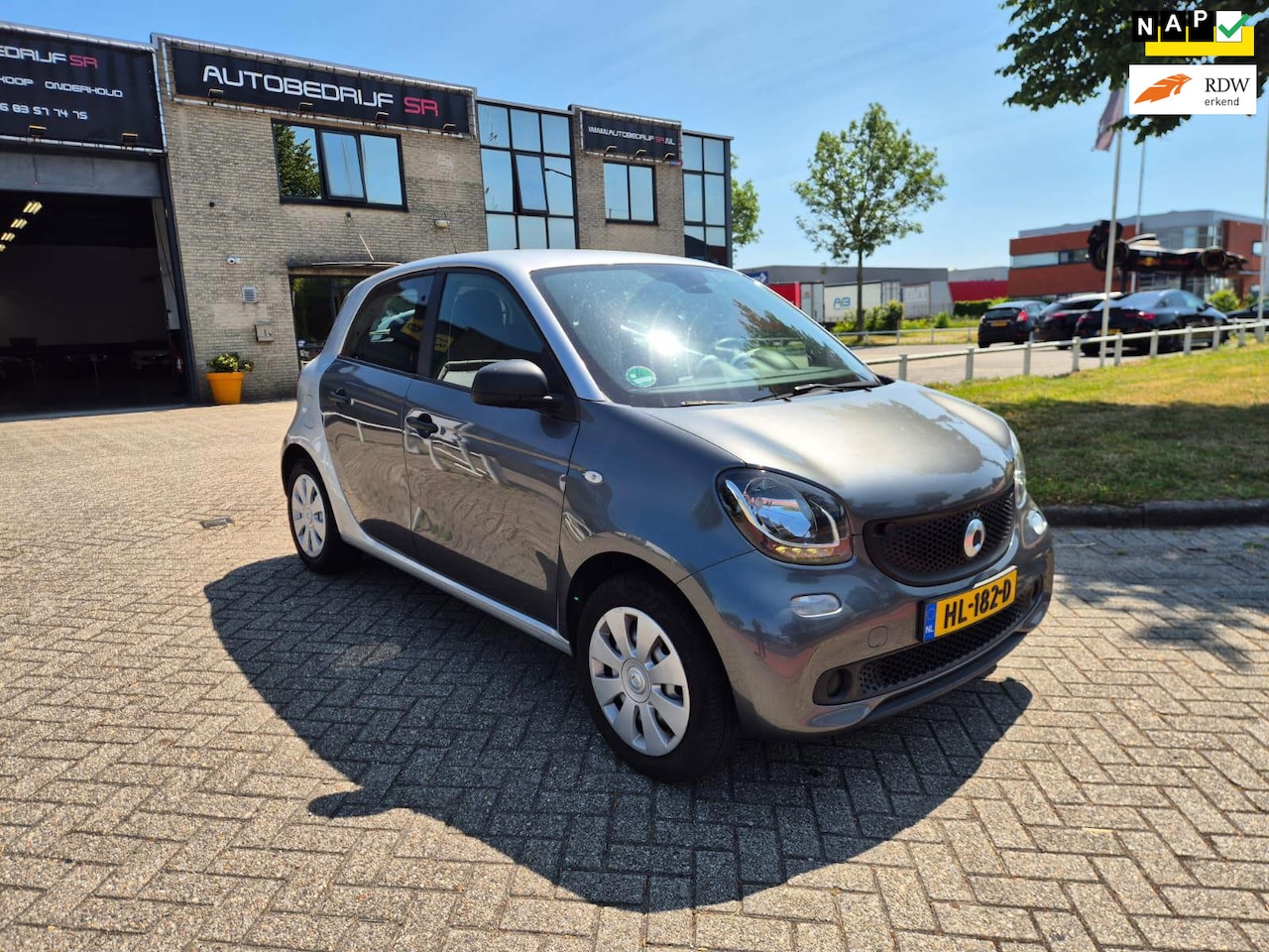 Smart Forfour - 1.0 Pure Cruise! Airco! 5 Deurs! Nap! Nette Auto! - AutoWereld.nl