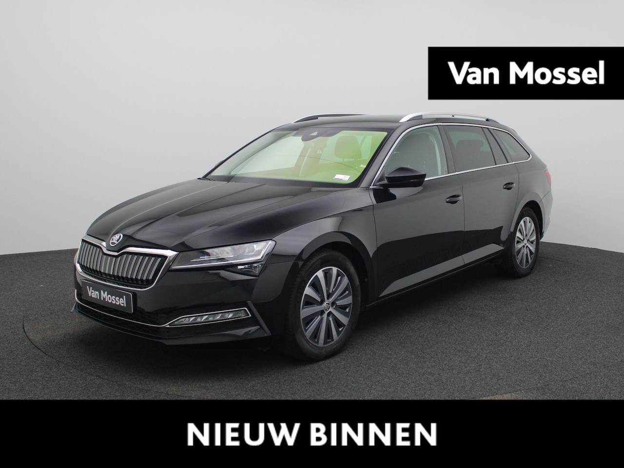 Skoda Superb Combi - 1.4 TSI iV DSG STYLE COMBI - AutoWereld.nl