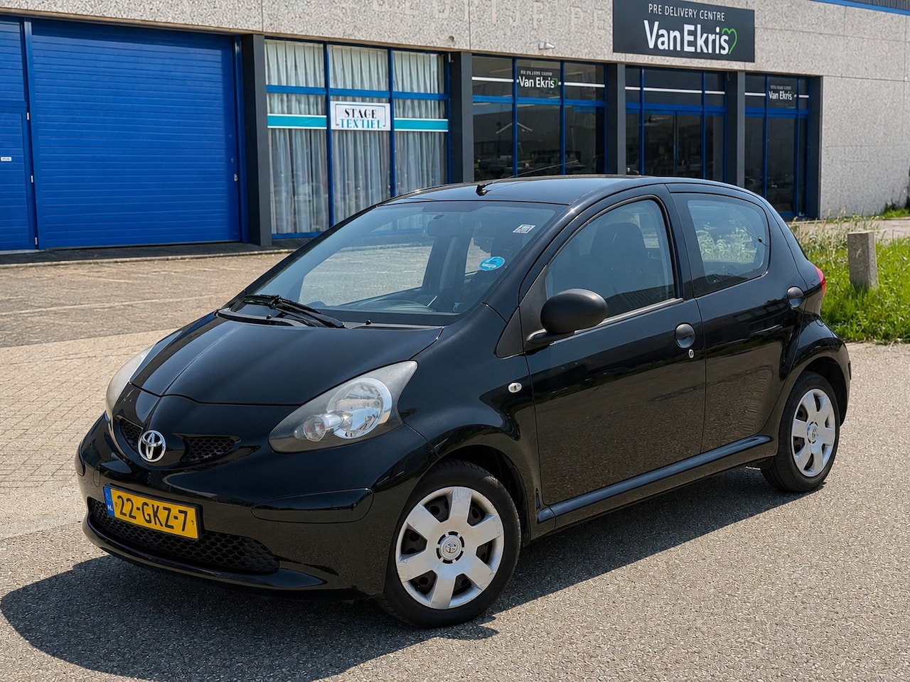 Toyota Aygo - 1.0-12V 5-Deurs IJskoude Airco CarPlay Navigatie - AutoWereld.nl