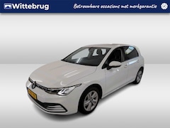 Volkswagen Golf - 1.0 TSI 110pk Life / App-connect / Navigatie / Parkeersensoren / Clima / LED verlichting /