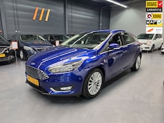 Ford Focus - 1.5 Titanium CAMERA AUTOPARK CARPLAY NAP NL AUTO