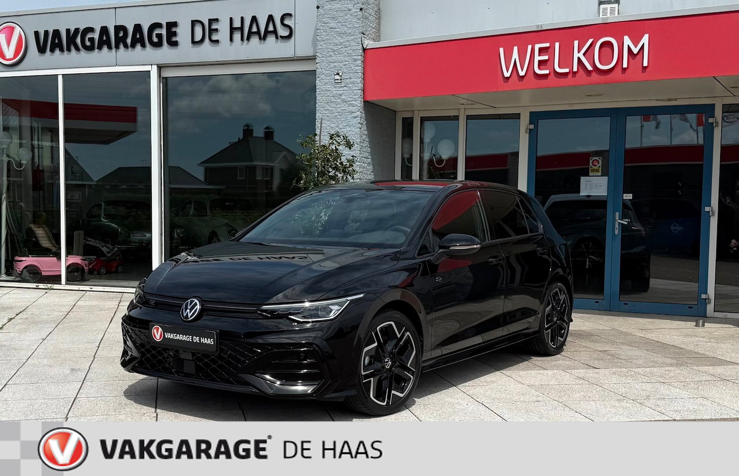 Volkswagen Golf - 1.5 eTSI R-Line Edition NIEUW! - AutoWereld.nl
