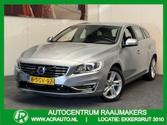 Volvo V60 - 2.4 D6 AWD PLUG-IN HYBRID SUMMUM LEDER NAVIGATIE CRUISE CONTROL BLUETOOTH TELEFOON RIJSTRO