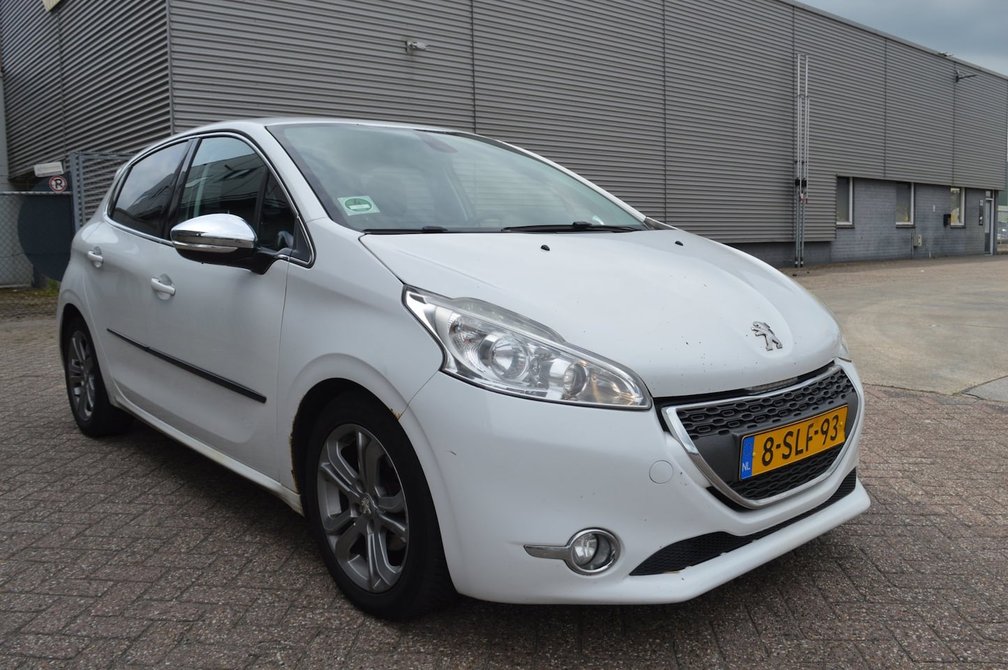 Peugeot 208 - 1.6 e-HDi Allure bj13 airco elec pak - AutoWereld.nl