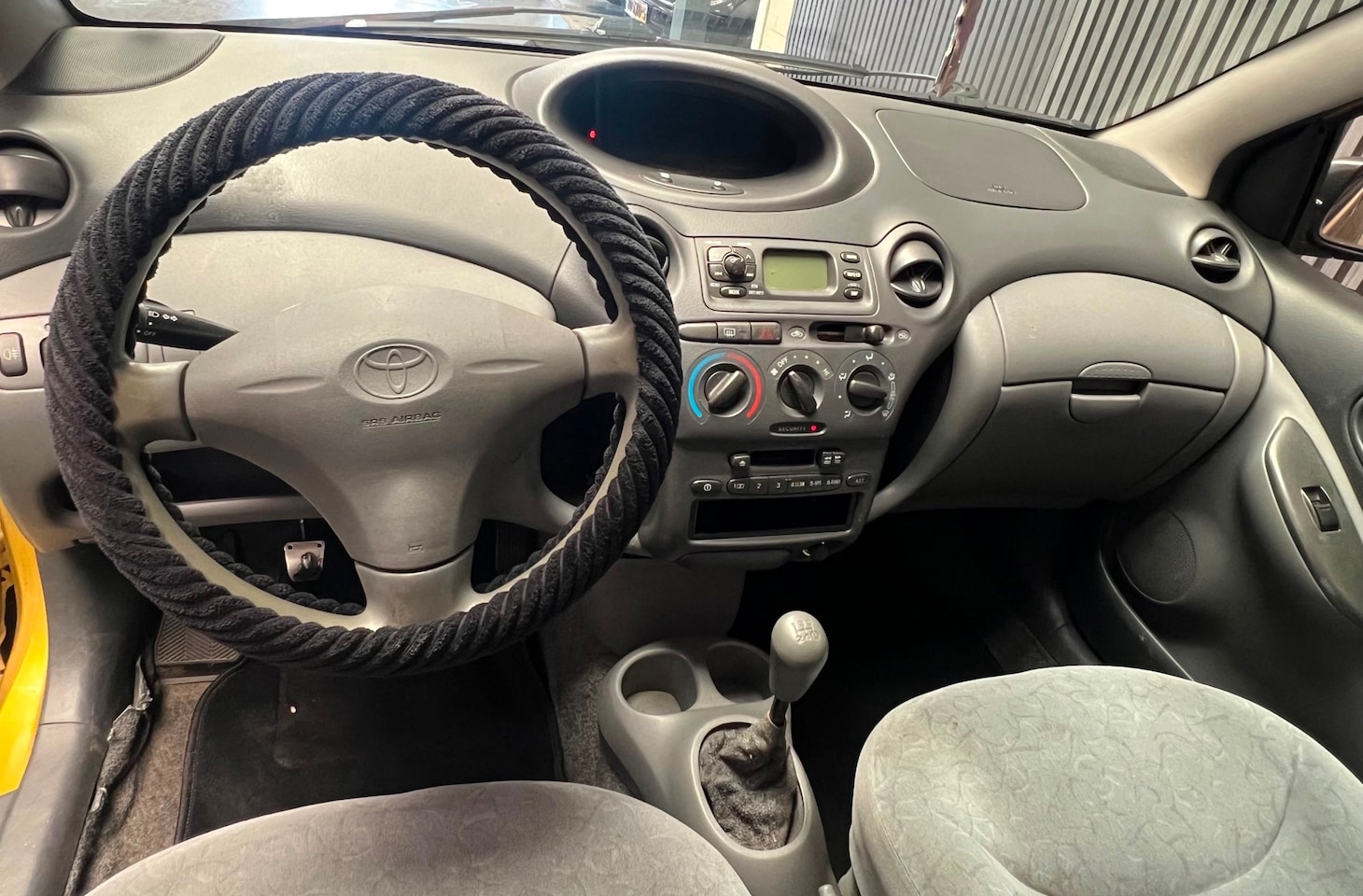 Toyota Yaris - 1.0-16V VVT-i Sol - Inruil auto - AutoWereld.nl