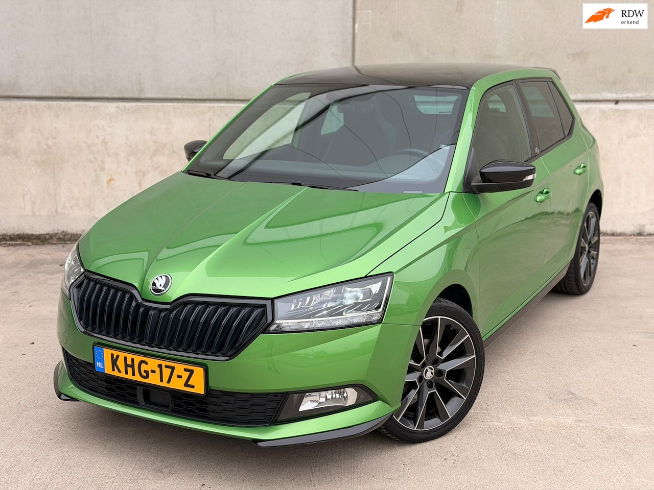 Skoda Fabia - 1.0 TSI Monte Carlo Pano LED CarPlay 17' Stoelverwarming - AutoWereld.nl
