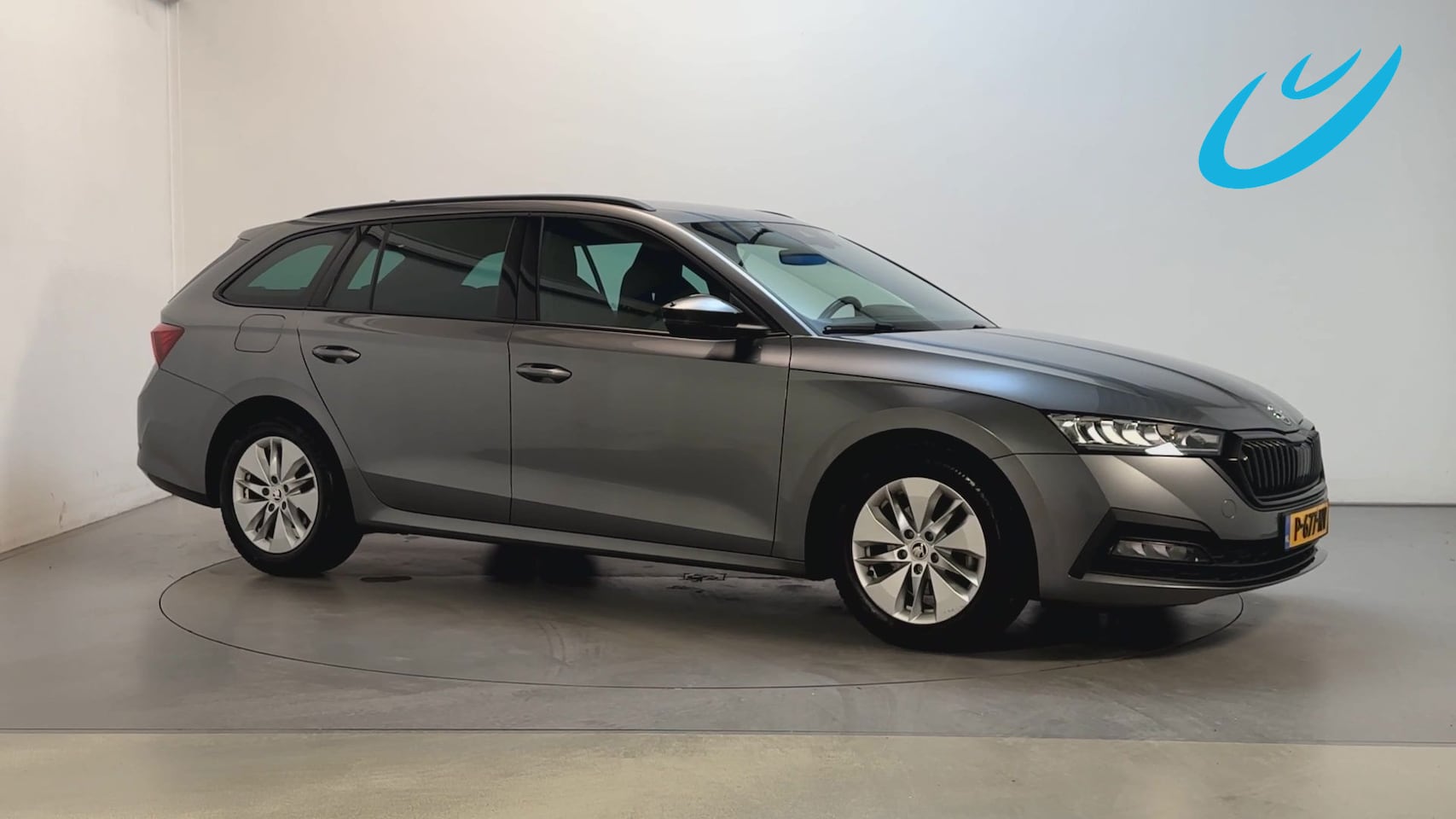 Skoda Octavia Combi - 1.5 e-TSI 150pk DSG Sport Business Sfeerverlichting Virtual Cockpit Trekhaak Parkeersensor - AutoWereld.nl