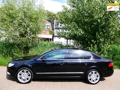 Skoda Superb - 1.8 TSI Elegance 161pk Leder Navi Schuifdak Xenon Trekhaak