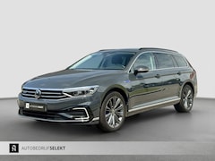 Volkswagen Passat Variant - 1.4 TSI PHEV GTE | Trekhaak | Matrix IQ | Massage | Virtual | 360 | Carplay | Dealer onder