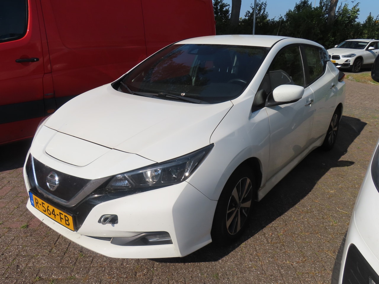 Nissan LEAF - Acenta 40 kWh*TECHNISCHE SCHADE* - AutoWereld.nl