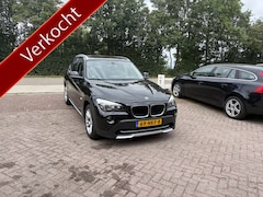 BMW X1 - sDrive18i TREKHAAK CARPLAY CRUISE