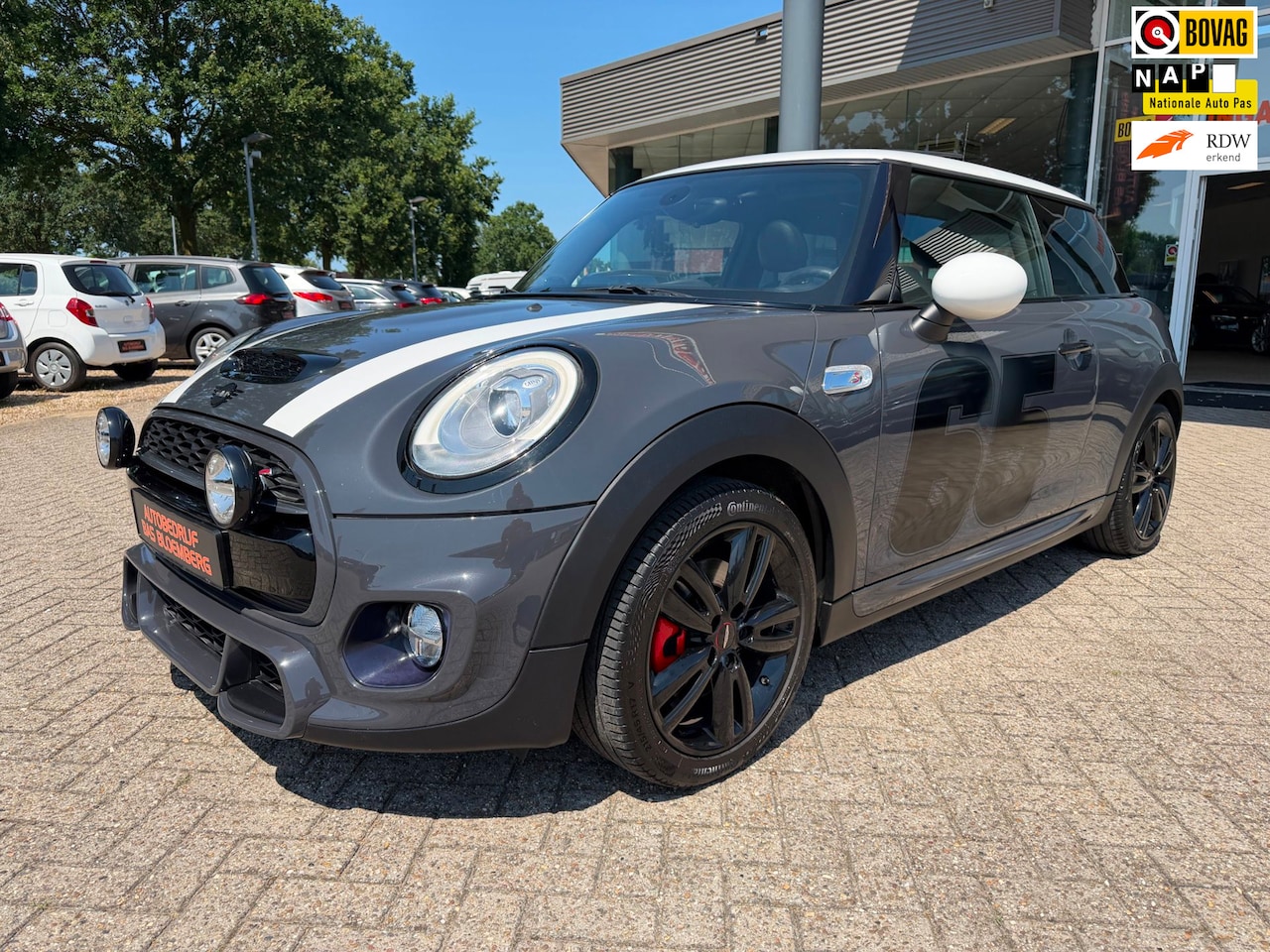 MINI 3-Deurs - 2.0 Cooper S JCW Upgrade, Navi, Xenon, LED, Unionjack , Panodak, Leer, Etc. - AutoWereld.nl