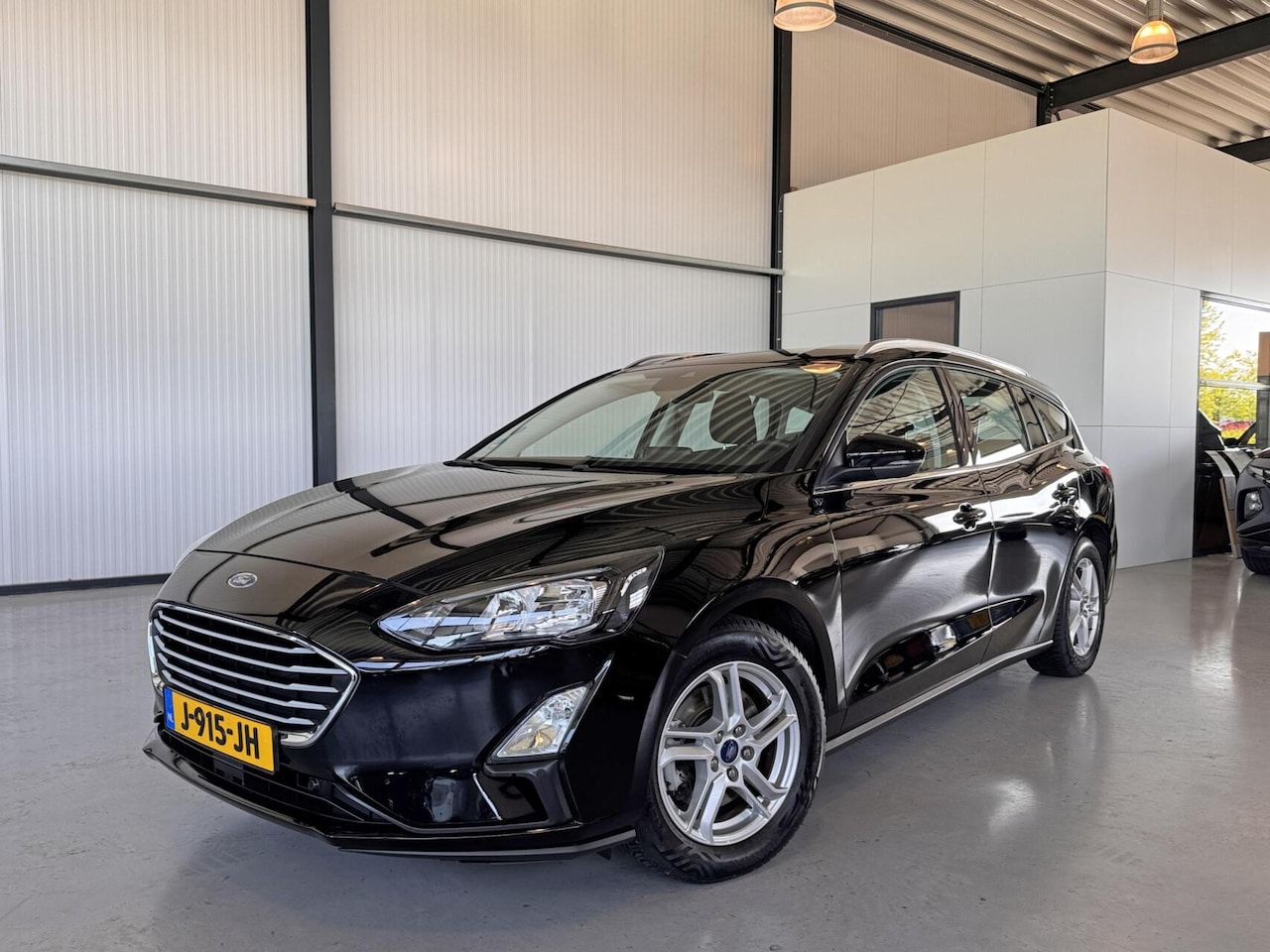 Ford Focus Wagon - 1.0 EcoBoost Trend Edition Business 1.0 EcoBoost Trend Edition Business - AutoWereld.nl