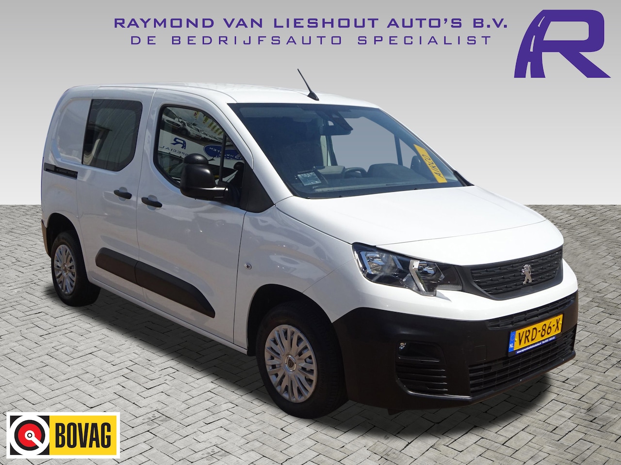 Peugeot Partner - 1.2 PureTech Pro BENZINE AIRCO NAVI CRUISE CONTROL PDC SCHUIFDEUR - AutoWereld.nl