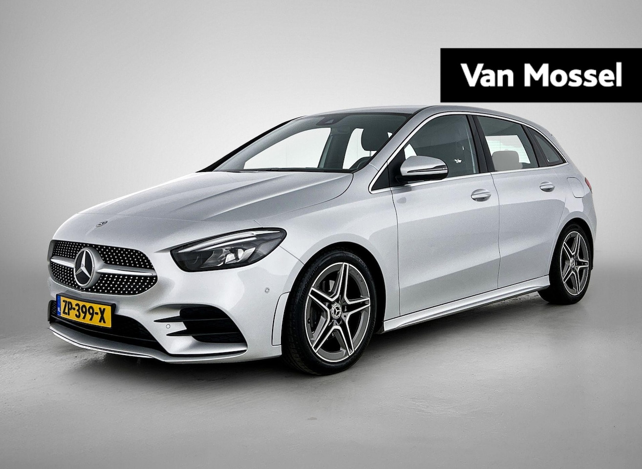 Mercedes-Benz B-klasse - 180 Business Solution AMG | NAVIGATIE | CAMERA | SPORTSTOELEN | STOELVERWARMING | ELEKTRIS - AutoWereld.nl
