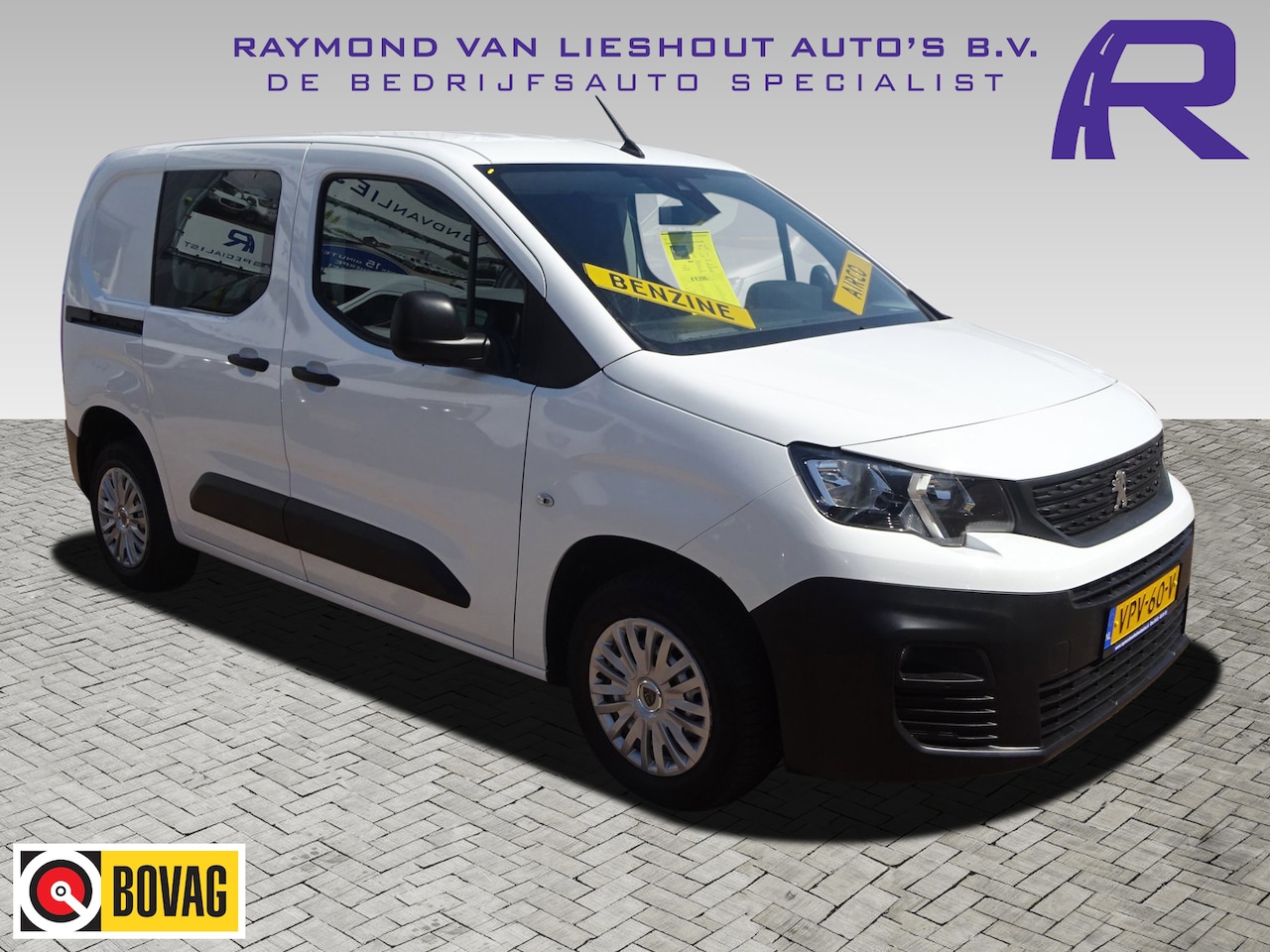 Peugeot Partner - 1.2 PureTech Pro BENZINE AIRCO NAVI CRUISE CONTROL PDC SCHUIFDEUR - AutoWereld.nl