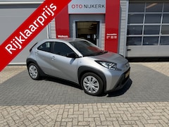 Toyota Aygo X - 1.0 VVT-i S-CVT Play