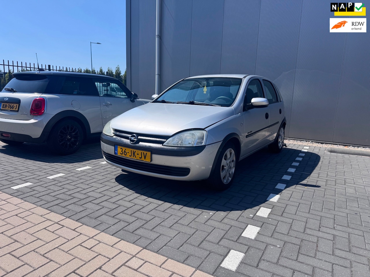 Opel Corsa - 1.4-16V Comfort | APK 12-05-2027 | Elektrische ramen | 4 deurs | LM velgen | - AutoWereld.nl